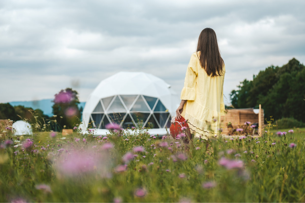 Glamping sátor természeti környezetben